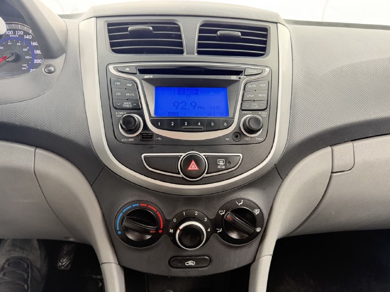 2014 Hyundai Accent L**PAS DE ROUILLE**BONNE CONDITION** Image principale