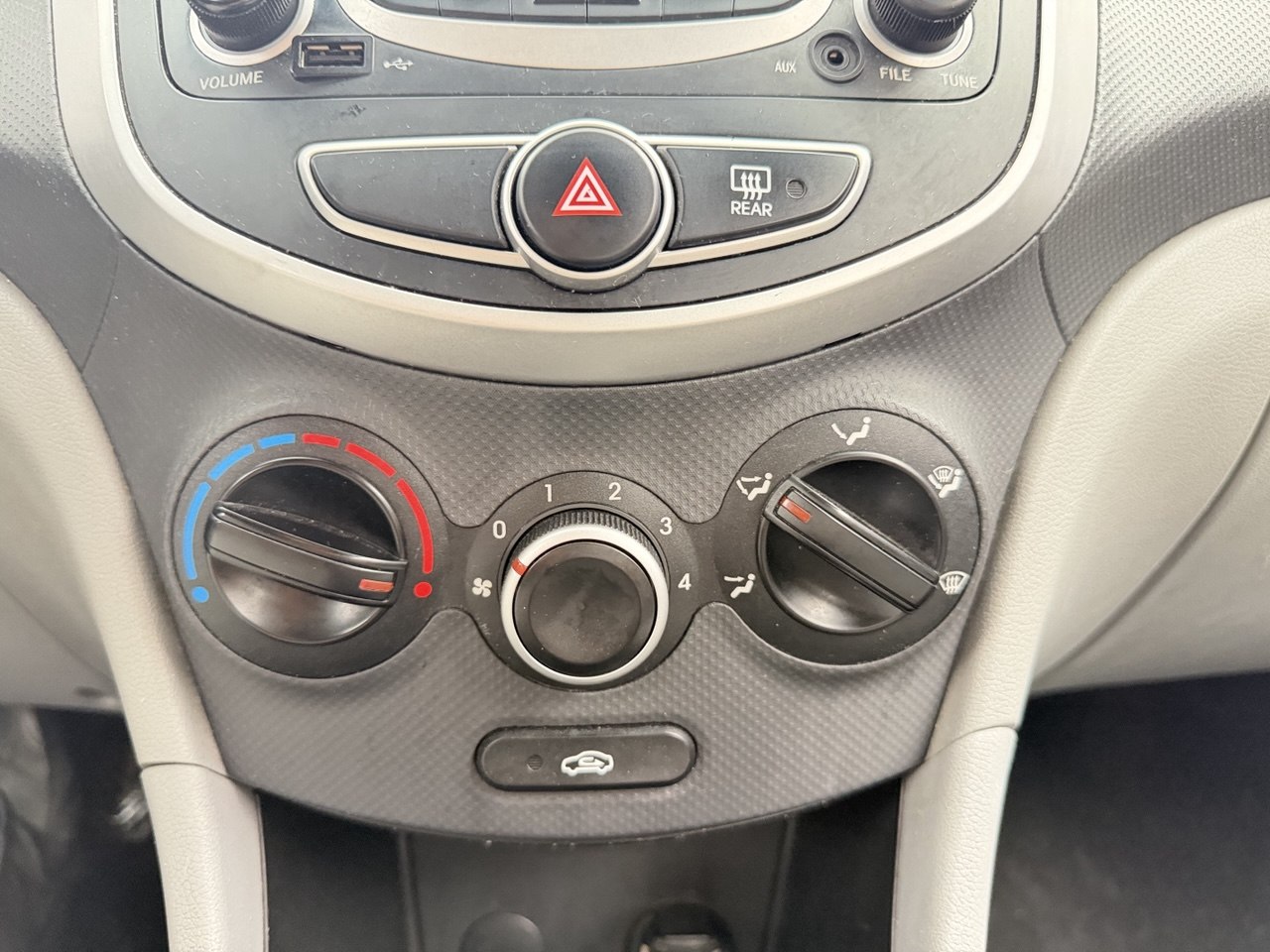 2014 Hyundai Accent L**PAS DE ROUILLE**BONNE CONDITION** Image principale