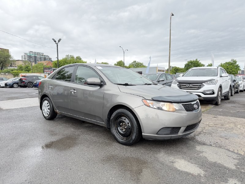 2011 Kia Forte EX**SIEGES CHAUFFANTS**REGULATEURE DE VITESSE** Image principale