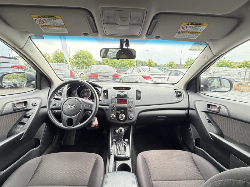2011 Kia Forte EX**SIEGES CHAUFFANTS**REGULATEURE DE VITESSE** Image principale