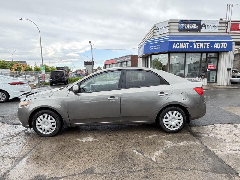 2011 Kia Forte EX**SIEGES CHAUFFANTS**REGULATEURE DE VITESSE** Image principale