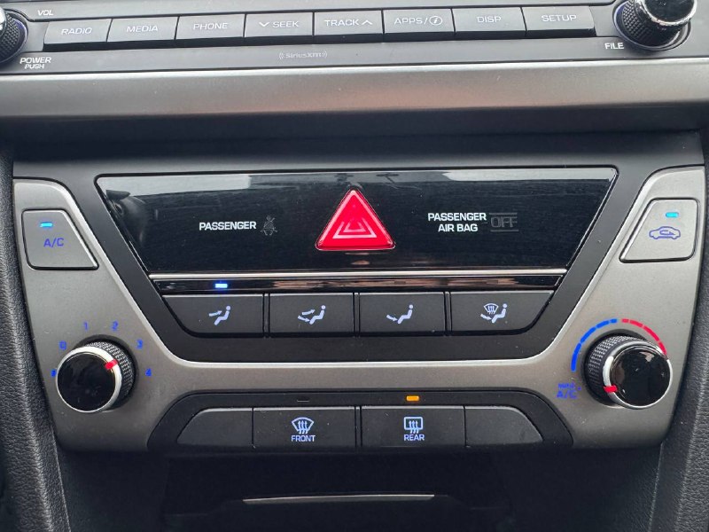 2017 Hyundai Elantra GL Image principale