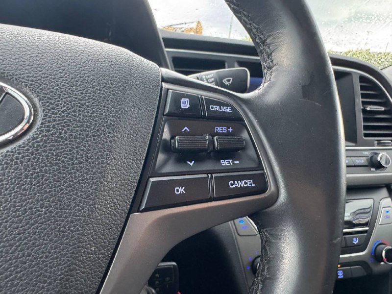 2017 Hyundai Elantra GL Image principale