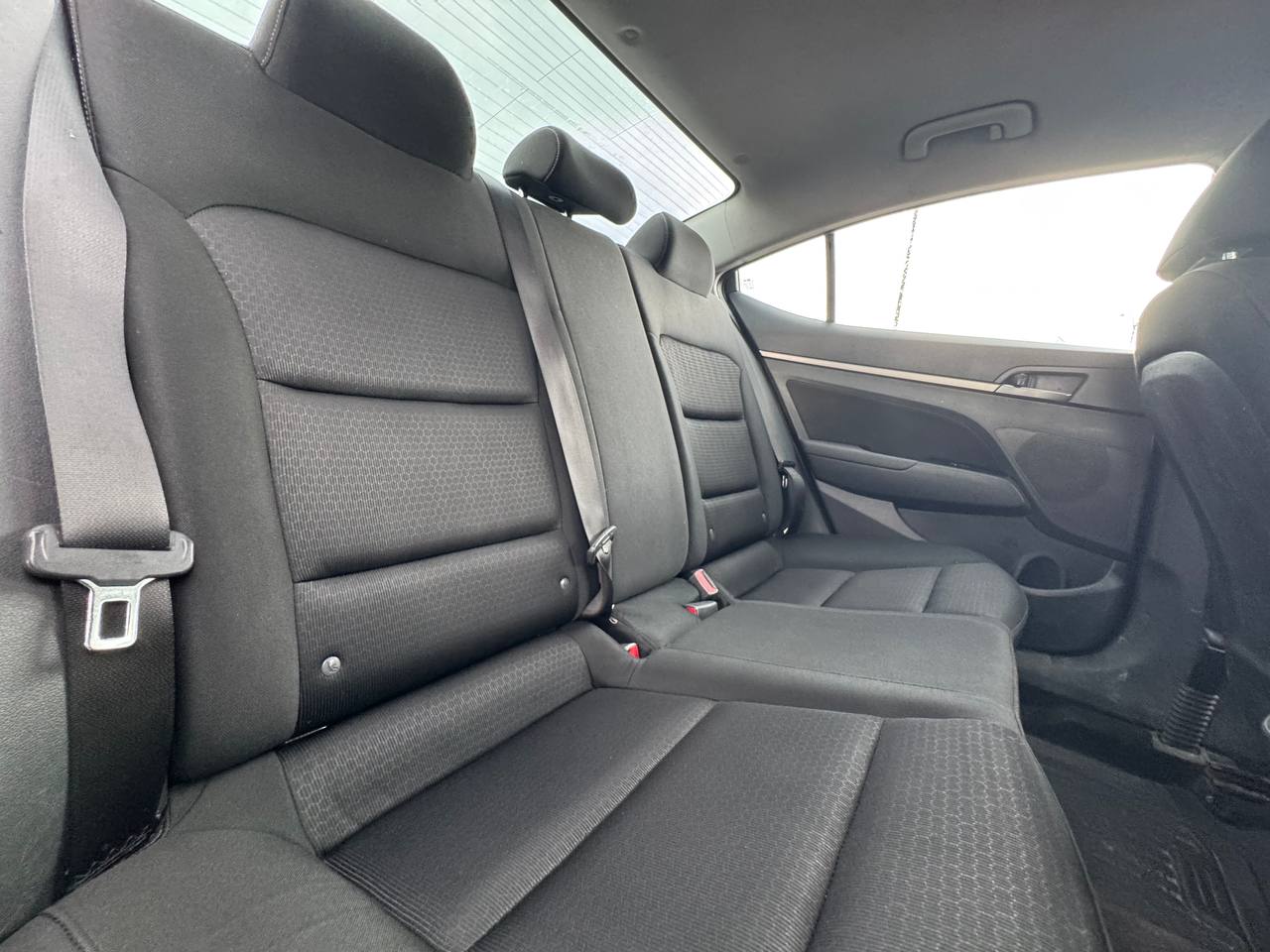 2017 Hyundai Elantra GL Image principale