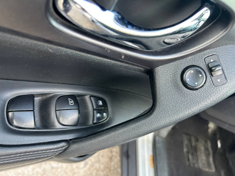 2015 Nissan Rogue SV**AWD**TOIT OUVRANT PANORAMIQUE**CAMERA DE RECULE**SIEGES CHAUFFNATS**Mags** Image principale