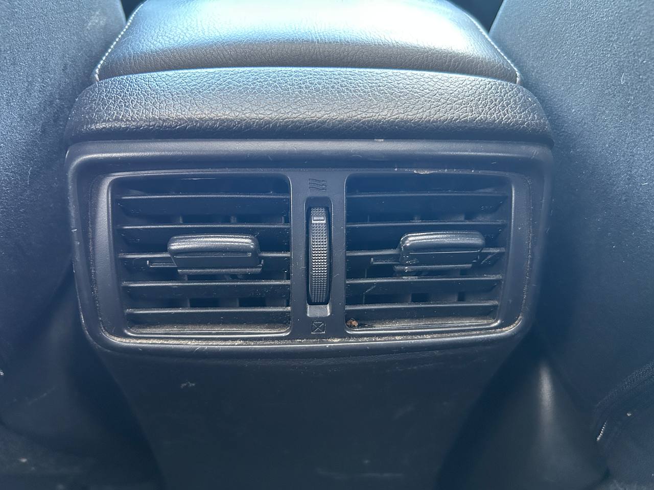 2015 Nissan Rogue SV**AWD**TOIT OUVRANT PANORAMIQUE**CAMERA DE RECULE**SIEGES CHAUFFNATS**Mags** Image principale