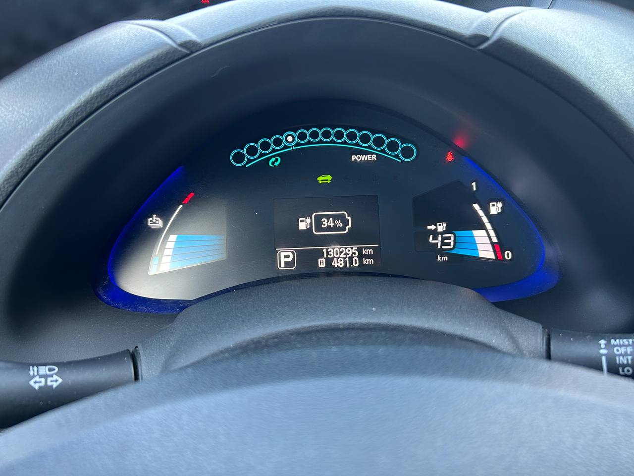 2016 Nissan LEAF SV**NAVIGATION**CAMERA DE RECUL**BLUETOOTH**SIEGES CHAUFFANT** SIEGES EN CUIR**VOLANT CHAUFFANT** Main Image