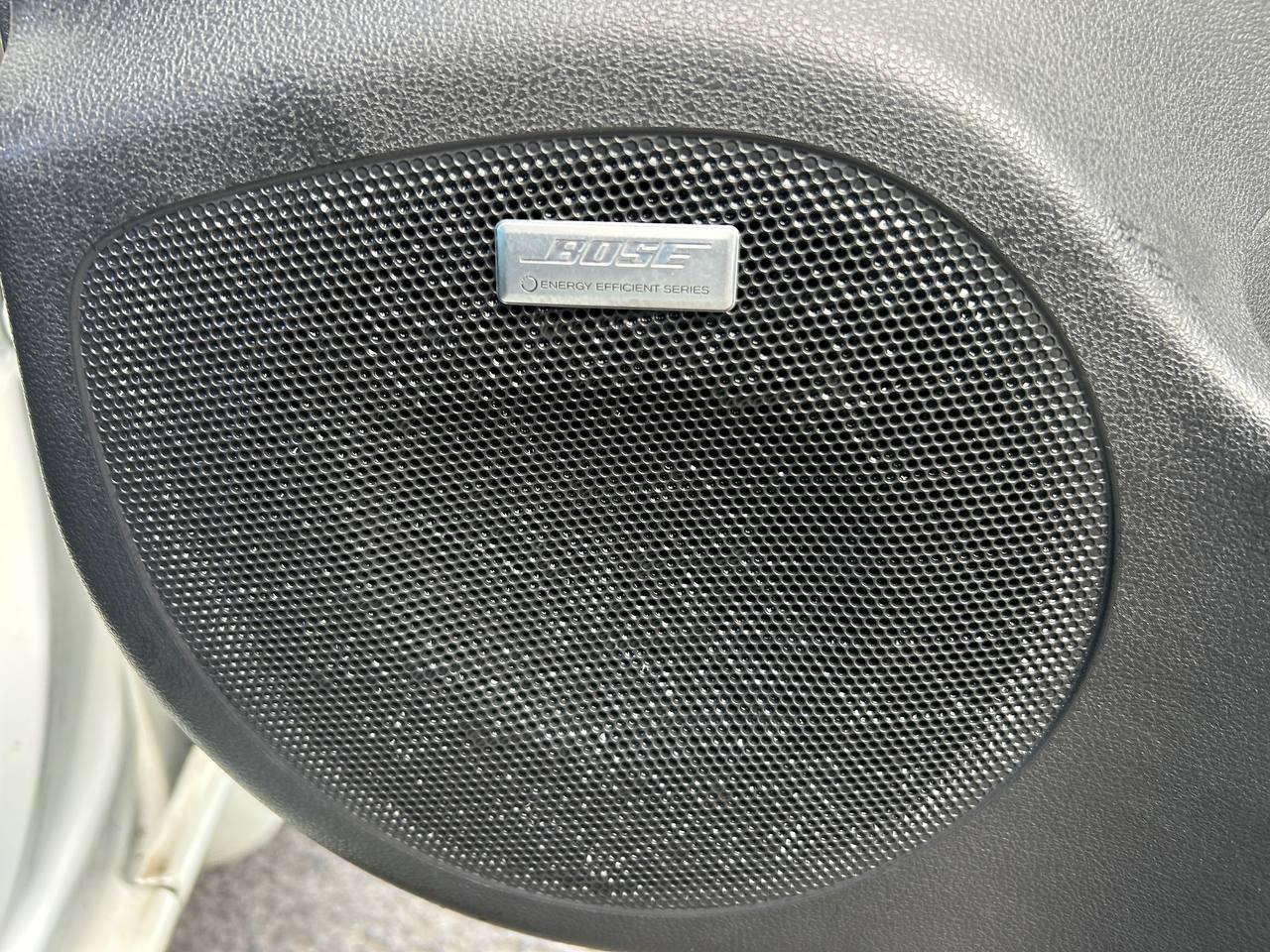 2016 Nissan LEAF SV**NAVIGATION**CAMERA DE RECUL**BLUETOOTH**SIEGES CHAUFFANT** SIEGES EN CUIR**VOLANT CHAUFFANT** Main Image